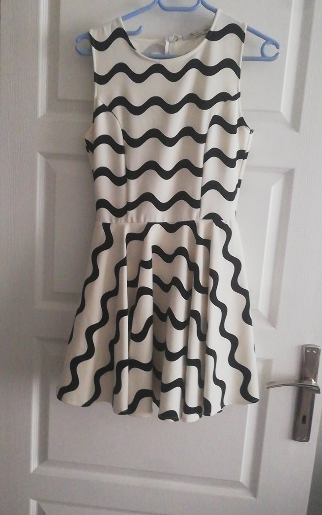 Kısa elbise - Görsel 2