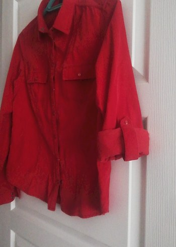 Kırmızı kadife gömlek - Görsel 3