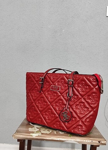 Guess Guess kırmız kol çantası