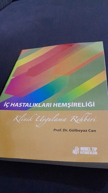 İç Hastalıkları Hemşireliği kitabı