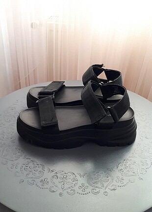 H&M platformlu sandalet