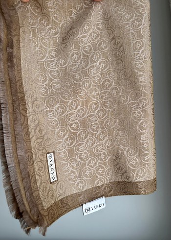 Beden Vakko monogram şal