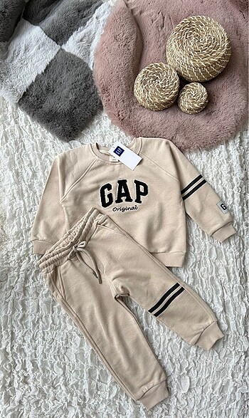 GAP BEJ ÇİZGİLİ TAKIM