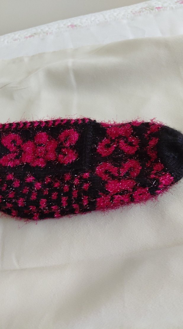 Nakışlı Pembe Örgü patik - Görsel 2