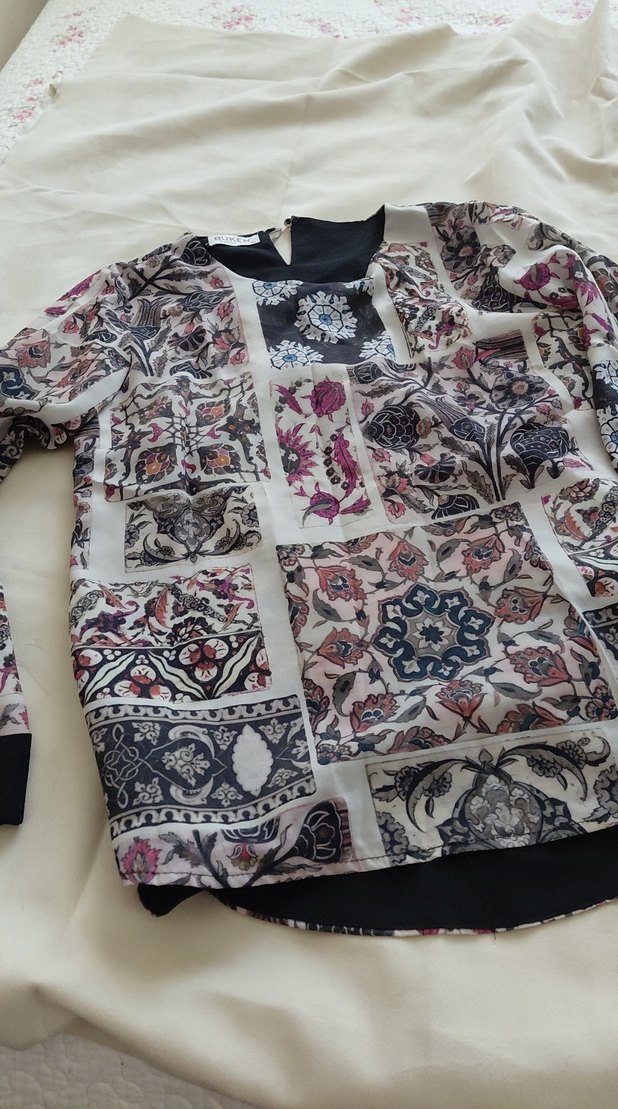 Çiçek Desenli Bohem Kadın Bluz - Görsel 3