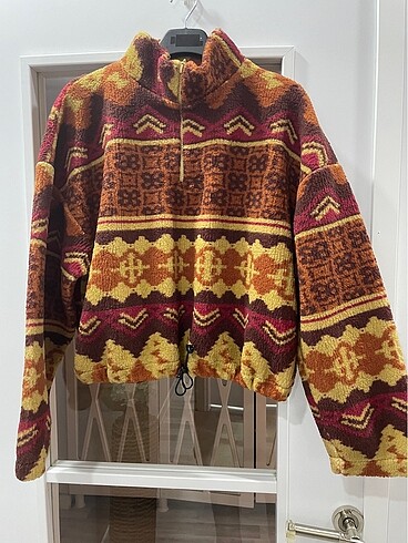 Polar sweatshirt