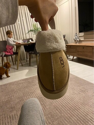 Ugg Ugg terlik
