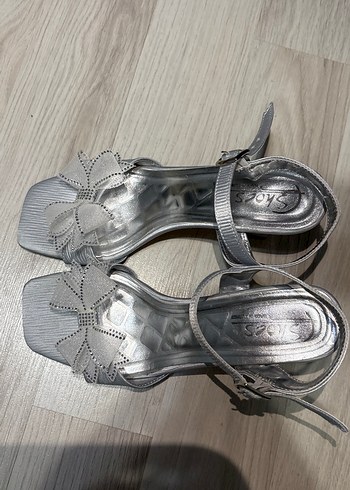 Gri Yılan Desenli Tokalı Stiletto Kadın Ayakkabı - Görsel 9