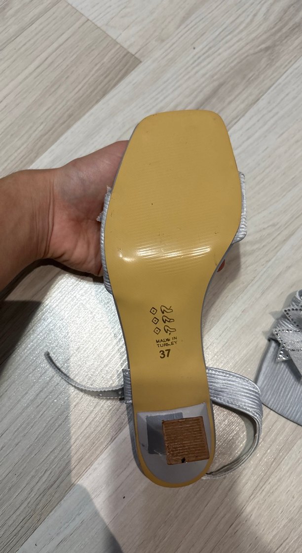 Gri Yılan Desenli Tokalı Stiletto Kadın Ayakkabı - Görsel 3