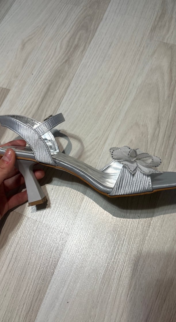 Gri Yılan Desenli Tokalı Stiletto Kadın Ayakkabı - Görsel 5