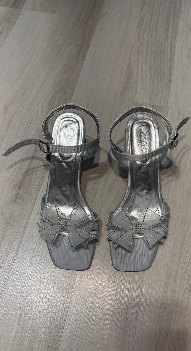 Gri Yılan Desenli Tokalı Stiletto Kadın Ayakkabı - Görsel 2