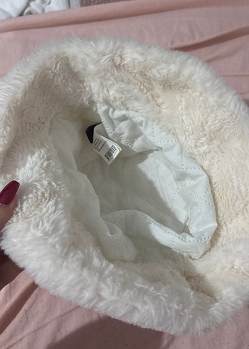 Beyaz Kürklü Kadın Şapka - Görsel 3