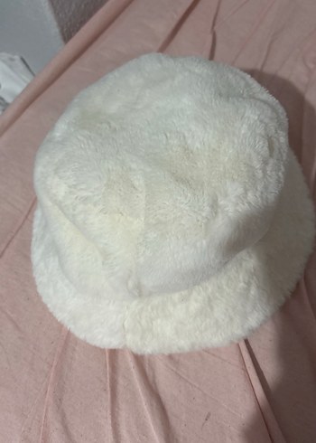 Beyaz Kürklü Kadın Şapka - Görsel 2
