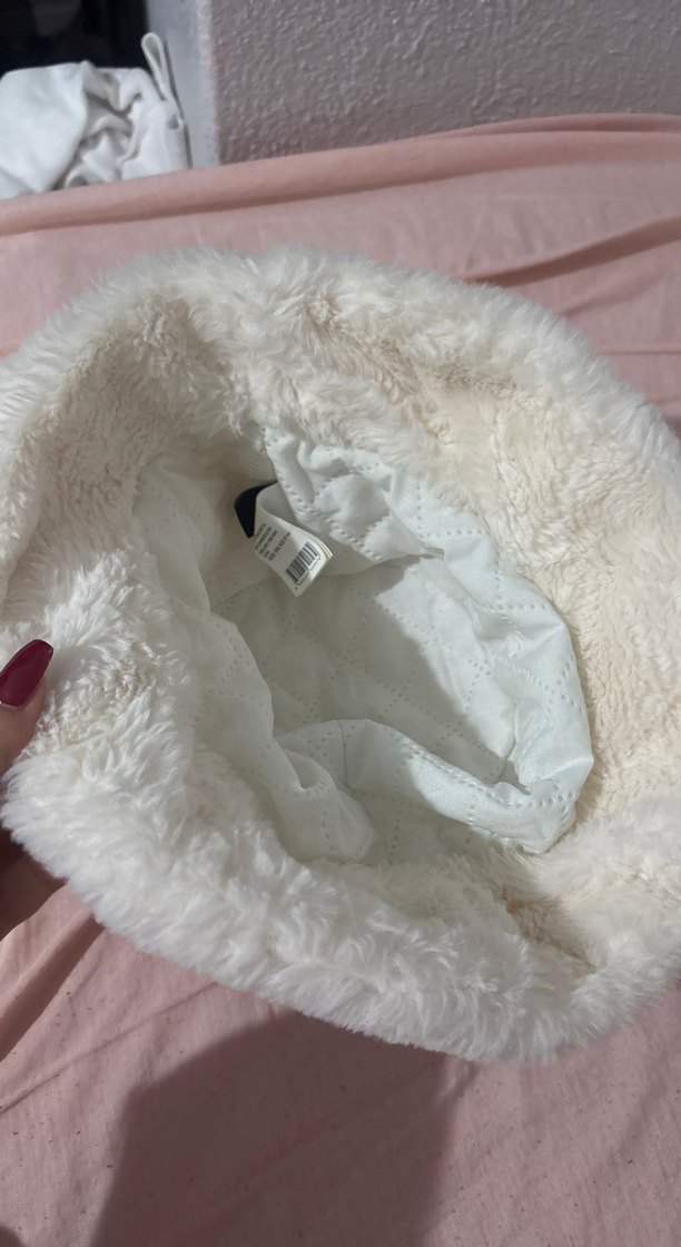 Beyaz Kürklü Kadın Şapka - Görsel 3