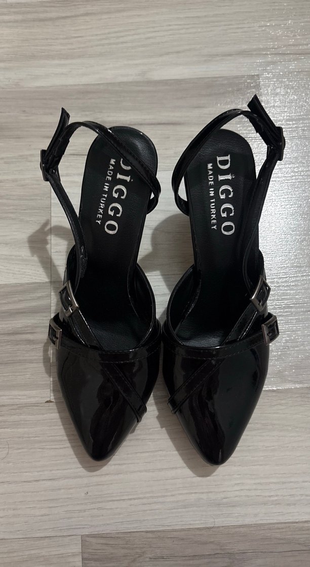 Siyah Deri Tokalı Topuklu Kadın Ayakkabı - Görsel 2