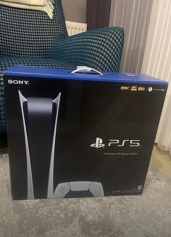 PlayStation 5 iki kollu 825 Gb