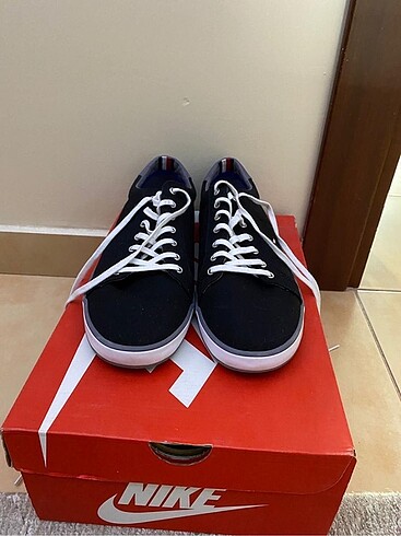 Tommy hilfiger ayakkabı