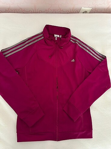 Adidas üst
