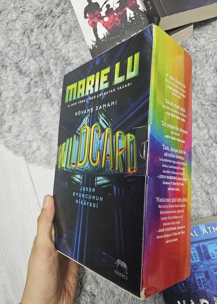  2 kitap set, marıe lu wıld card, ciltli. - Görsel 2