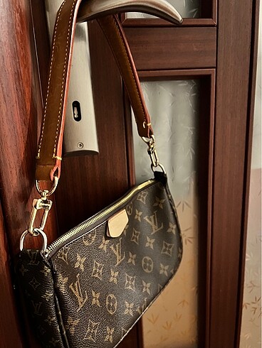 Louis Vuitton Kol çantası
