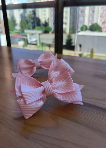 Pembe Fiyonk Detaylı Çocuk Saç Tokası