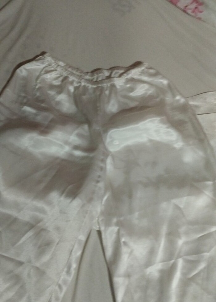 Beyaz gecelik - Görsel 3