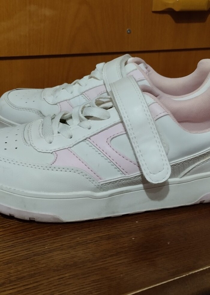 Bershka beyaz sneaker - Görsel 2