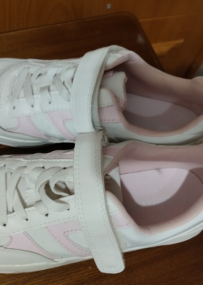 Bershka beyaz sneaker - Görsel 3