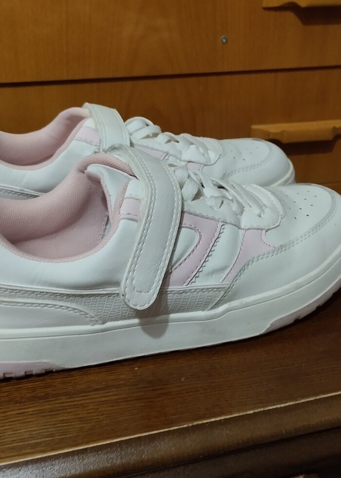 Bershka beyaz sneaker - Görsel 4