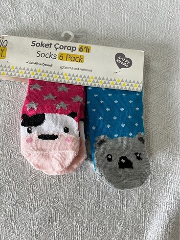 4 lü kız bebek çorap