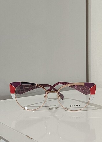 Prada optik gözlük 