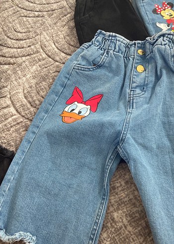 Zara Nakışlı Rahat Kesim Kız Kot şort yaş belırtin