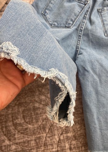 10 Yaş Beden mavi Renk Nakışlı Rahat Kesim Kız Kot şort yaş belırtin