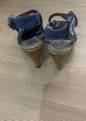 36 Beden Mavi Kemerli Kadın Dolgu Topuklu Sandalet