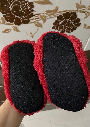 Kız Çocuk Kırmızı Örme Sıcak Ev Terliği - Görsel 2