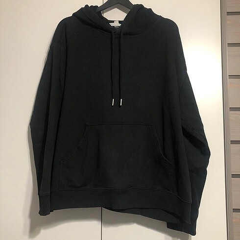 H&M sweatshirt