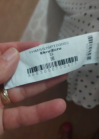 s Beden beyaz Renk Düğmeli Uzun Kollu Kadın Hırka