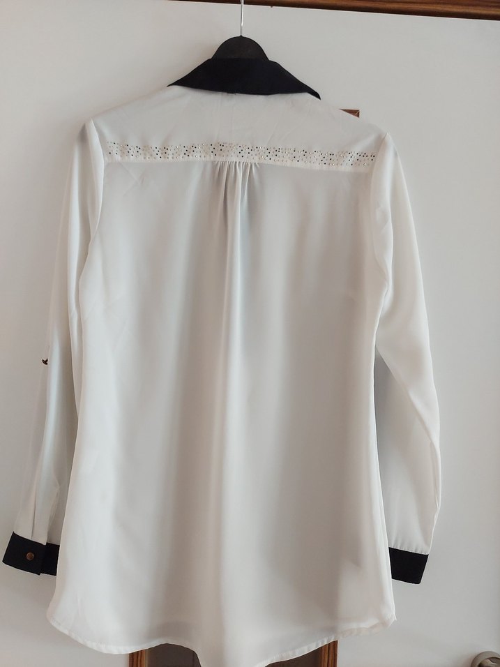 Uzun Kollu V Yaka Gömlek - Görsel 4