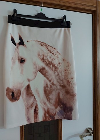 Bej Desenli Kısa Ofis Eteği - Görsel 3