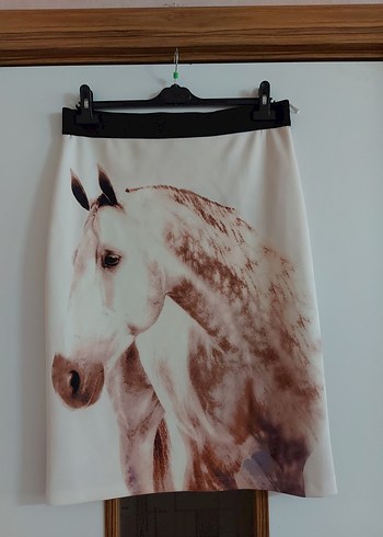 Bej Desenli Kısa Ofis Eteği - Görsel 2