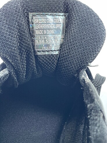39 Beden siyah Renk Skechers Spor Ayakkabı %70 İndirimli.