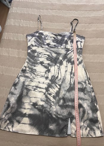 m Beden Gri Batik Desenli Mini Drapeli Elbise