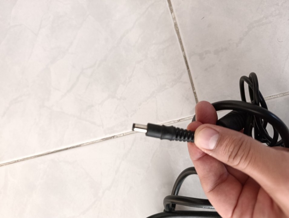 Gri SPN-270-24 Şarj Adaptörü - Görsel 3