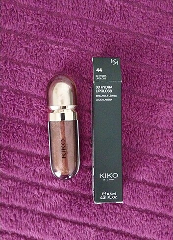 Kiko 44 gloss