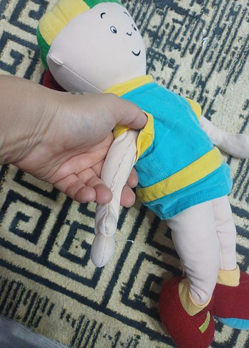Beden Renkli Çok Renkli Peluş Oyuncak Caillou Bebek