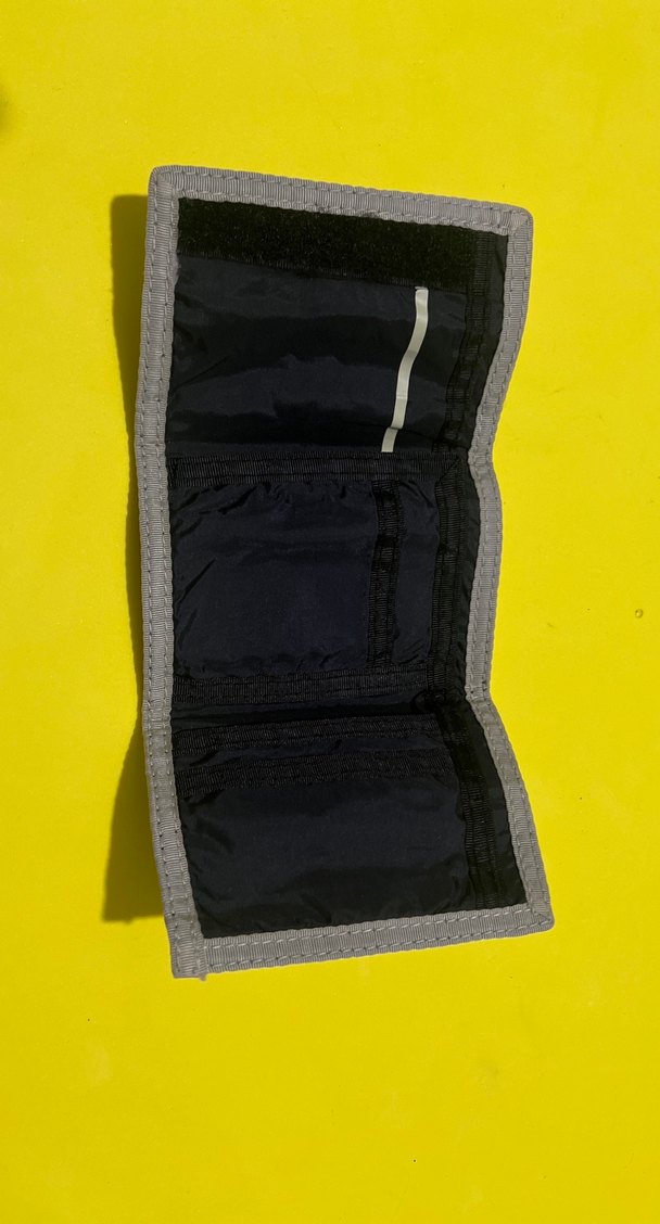 Gri Spor Kadın Cüzdanı Velcro Kapamalı - Görsel 2