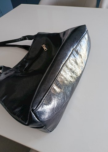 Kadın Siyah Deri Tokalı Çanta - Görsel 5