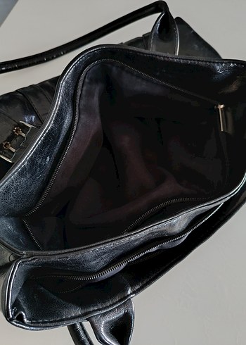 Kadın Siyah Deri Tokalı Çanta - Görsel 8