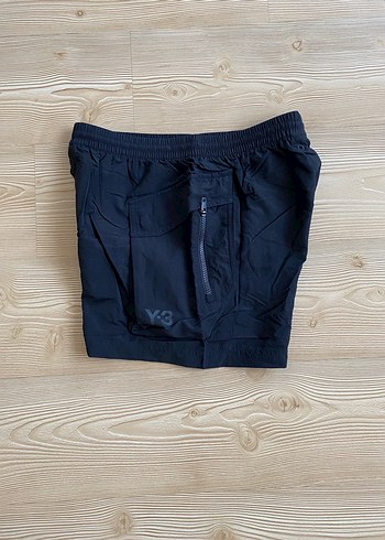 Y-3 Siyah Rahat Kesim Mini Şort - Görsel 3