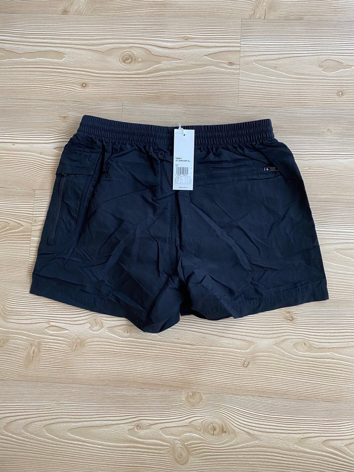 Y-3 Siyah Rahat Kesim Mini Şort - Görsel 5